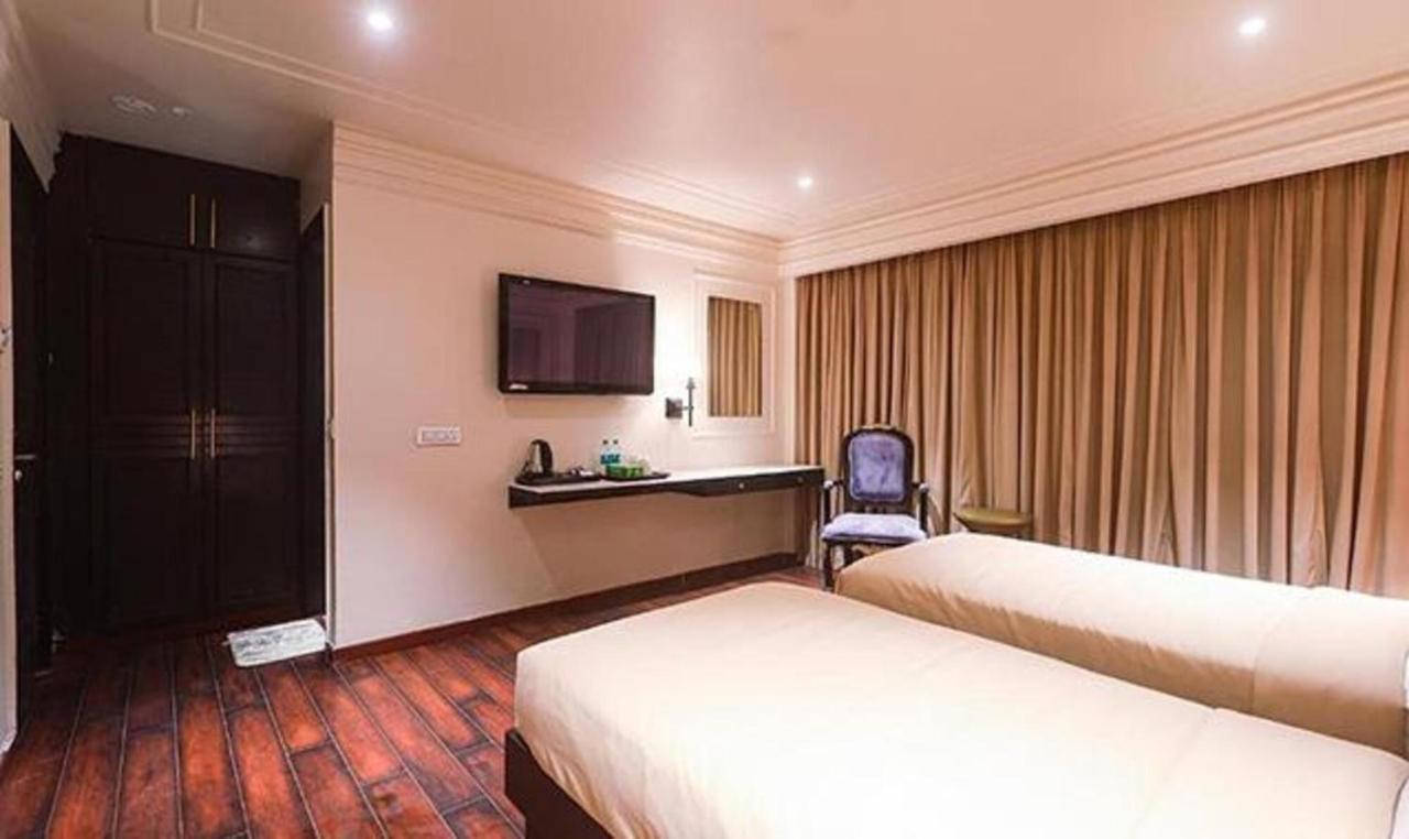 Fabhotel Prime The Seven Seeds Nuova Delhi Esterno foto
